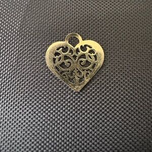 Vintage 14k Gold Filigree Heart Pendant